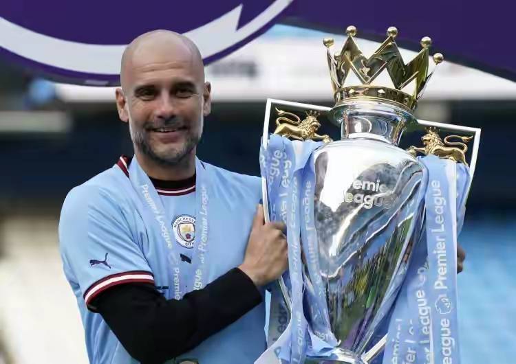 别再双标！瓜帅曼城10年卖人14亿欧，净投入差距远被夸大